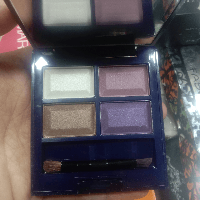 Lsaland Eyeshadow Powder Palette