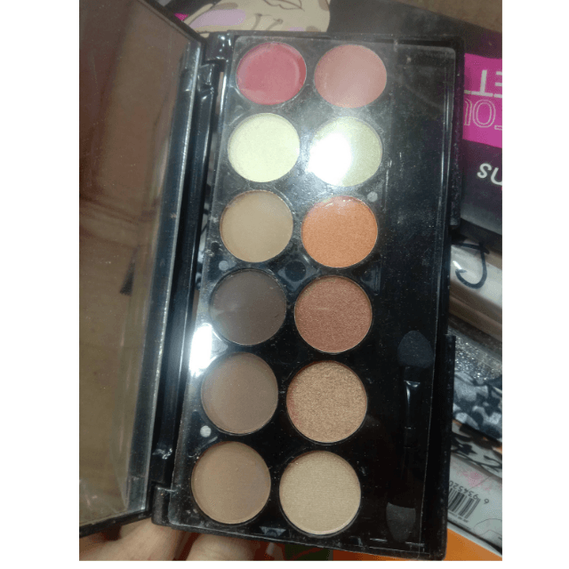 anyoneelye eyeshadow Palette
