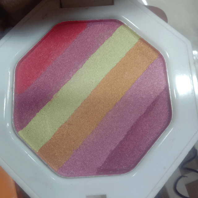 Fenty Beauty Unique Highlighter